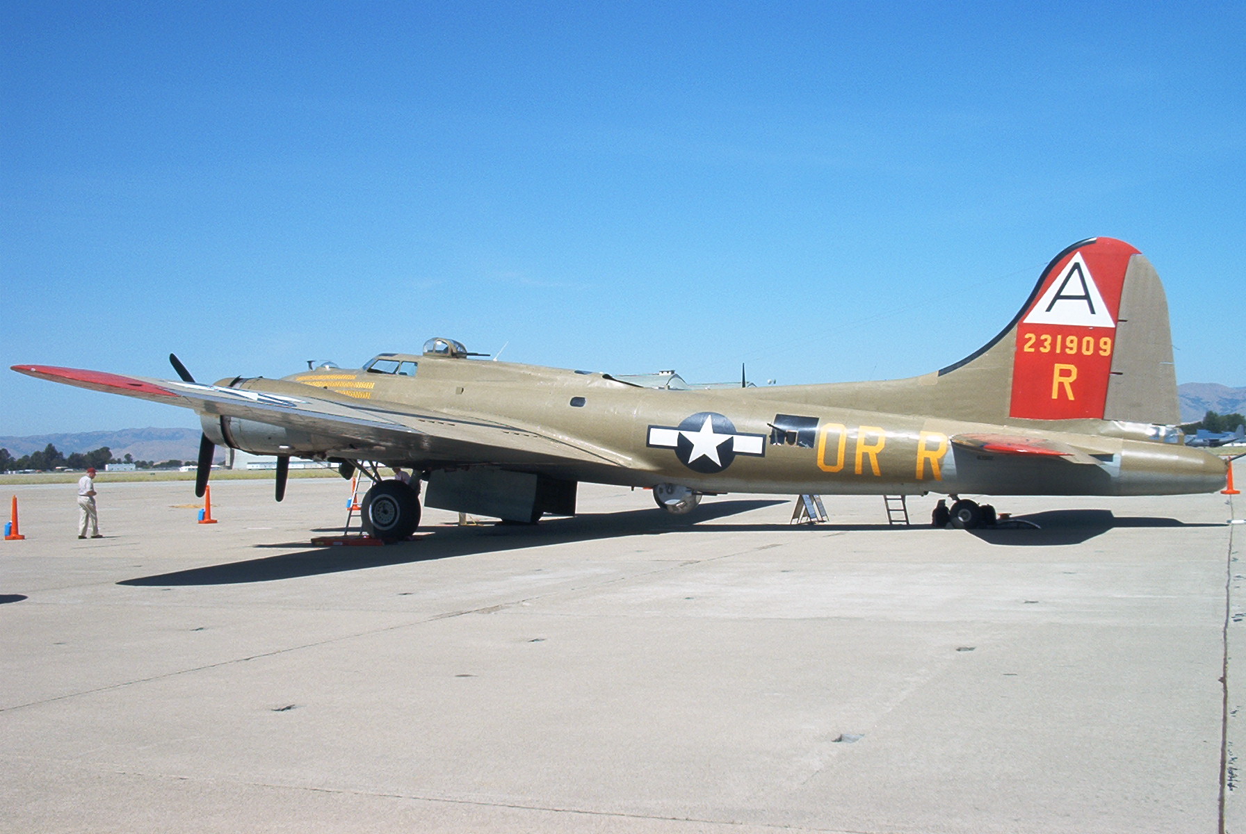B17